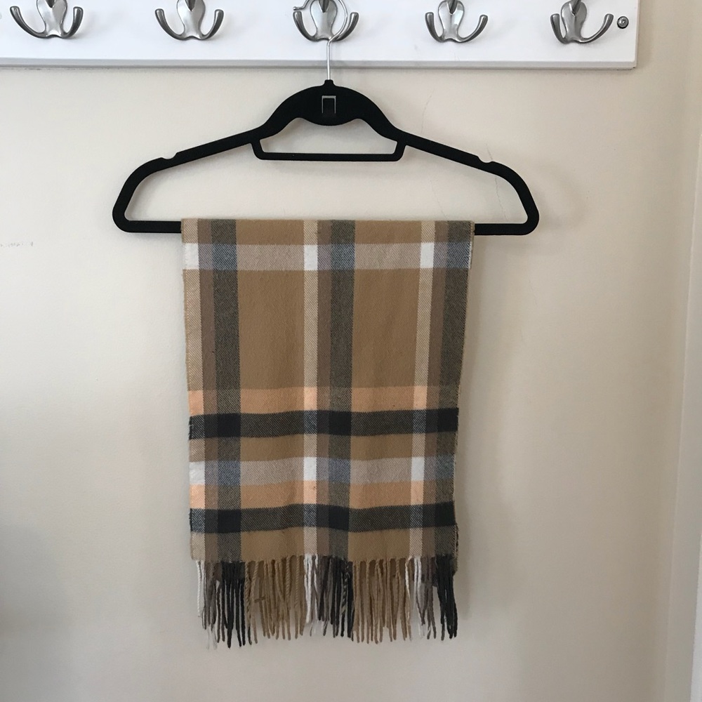 Cashmere scarf